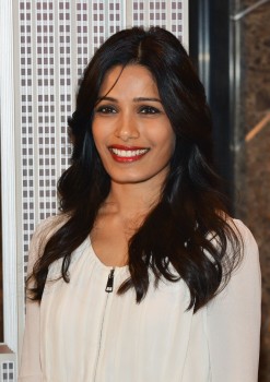 Freida Pinto A29cf2281214381