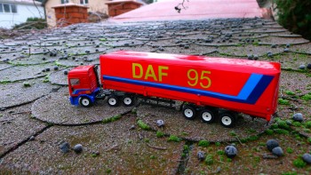 DAF 95 Sattelzug Garagentransport von Siku 3425 3be7bd291350552