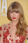 Taylor Swift 5be8ce218357246