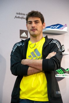 Iker Casillas , su novio - Página 12 562df5250879067