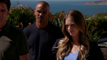 Criminal Minds : Beyond Borders Crossover CM S10e19 - Pilot 7a13a9406036680