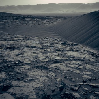 MARS: CURIOSITY u krateru  GALE  - Page 27 Baec2a453339652