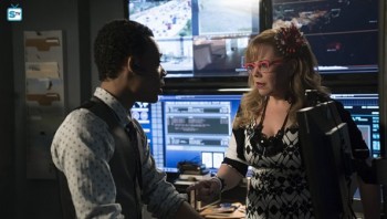 Criminal Minds : Beyond Borders - Photos Promos et BTS - Page 7 76918d471184556