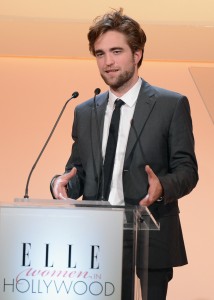 16 de Octubre- Robert Pattinson: Elle magazine's 19th annual Women in Hollywood Gala  43e166215430564