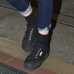 Kristen Stewart - Imagenes/Videos de Paparazzi / Estudio/ Eventos etc. - Página 31 94dc4e229009946