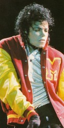 BAD WORLD TOUR  1b7b58232524908