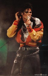 BAD WORLD TOUR  6c98c4232524849