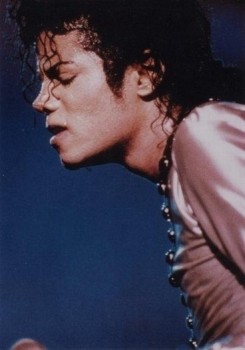 BAD WORLD TOUR  71353d232529674