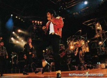 BAD WORLD TOUR  E4950c232521489