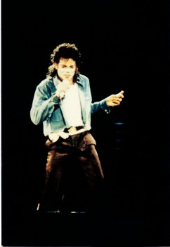 BAD WORLD TOUR  8c536f232534022