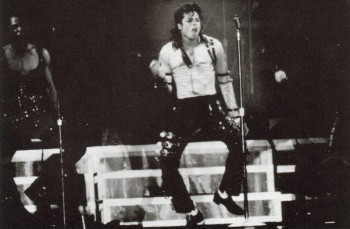 BAD TOUR VARIOUS  94ec9d232549128