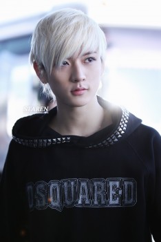 [Pic] Ren no Aeroporto de Gimpo indo para o Japão 7783bf234177934