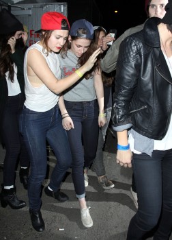 Kristen Stewart - Imagenes/Videos de Paparazzi / Estudio/ Eventos etc. - Página 31 6a67df241587592