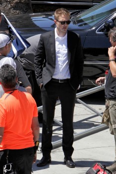 18 Agosto - Nuevas imágenes HQ de Rob en el set de "Map to the Stars" en LA!!! (17 Agosto) 1979c4271041590