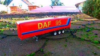 DAF 95 Sattelzug Garagentransport von Siku 3425 65ddf9291168850