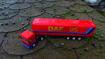 DAF 95 Sattelzug Garagentransport von Siku 3425 603a64291350582