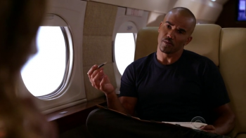 Criminal Minds : Beyond Borders Crossover CM S10e19 - Pilot Cefc81406035766