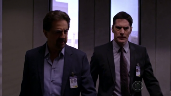 Criminal Minds : Beyond Borders Crossover CM S10e19 - Pilot Fc2cd1406032955