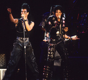 BAD WORLD TOUR  28aa83232529257