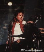 BAD WORLD TOUR  6913fb232521046