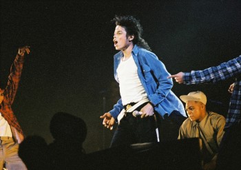 BAD WORLD TOUR  3b5af8232534277