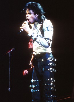 BAD TOUR VARIOUS  2f9a94232549654