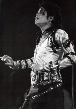 BAD TOUR VARIOUS  67a317232549045