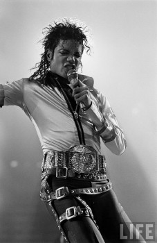 BAD TOUR VARIOUS  A4e765232550949