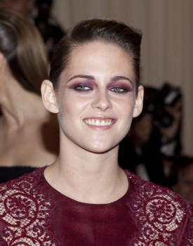 Kristen Stewart - Imagenes/Videos de Paparazzi / Estudio/ Eventos etc. - Página 31 7ed89c253083198