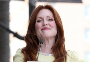 Julianne Moore  16c7f4279661838