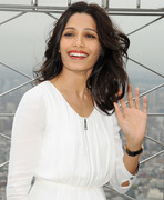 Freida Pinto D1f0f3281214284