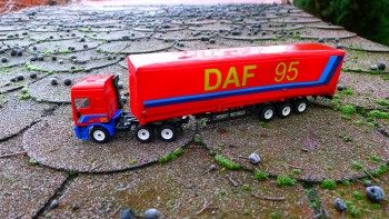 DAF 95 Sattelzug Garagentransport von Siku 3425 144c20291350539