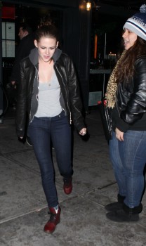 Kristen Stewart - Imagenes/Videos de Paparazzi / Estudio/ Eventos etc. - Página 31 A2f5c5225717772