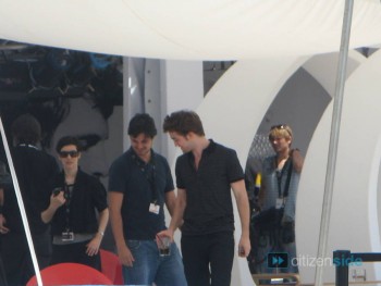 12 Enero: 80 Nuevas/Viejas fotos de Rob desde Cannes 2012 y 2009!!! Fe90c7231526220