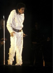 BAD WORLD TOUR  08cfab232527147