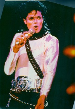 BAD WORLD TOUR  8068c4232529365