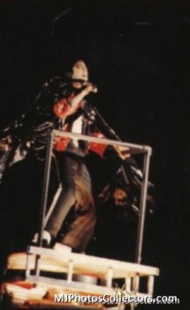 BAD WORLD TOUR  89203b232520944