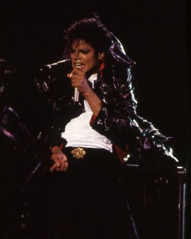 BAD WORLD TOUR  8b8d14232520174