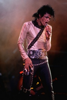 BAD WORLD TOUR  Da8a09232529529