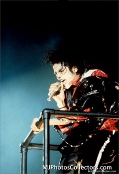 BAD WORLD TOUR  Dc5768232521525