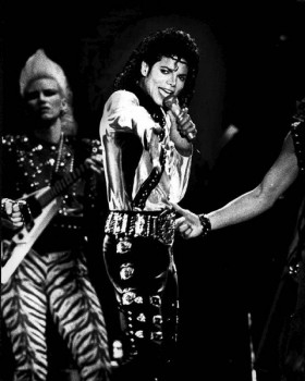 BAD WORLD TOUR  E68450232529505