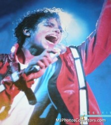 BAD WORLD TOUR  E6f862232525150