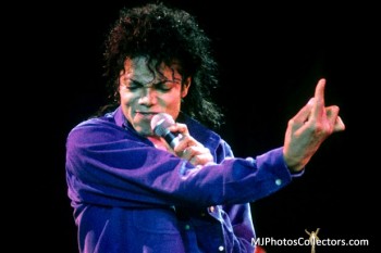 BAD WORLD TOUR  096b09232533921