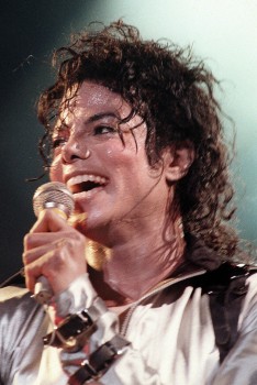 BAD TOUR VARIOUS  7aab90232551072