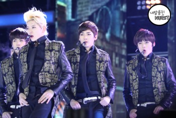 [Pics] NU'EST no Yangyang K-POP Concert 4ce6d2244282588