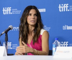 Sandra Bullock  7a6b3c274991422