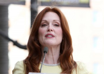 Julianne Moore  1434b0279661843