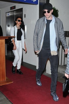 6 Mayo - Nuevas imágenes de Rob y FKA Twigs llegando a Lax!!! 5343ed408009807