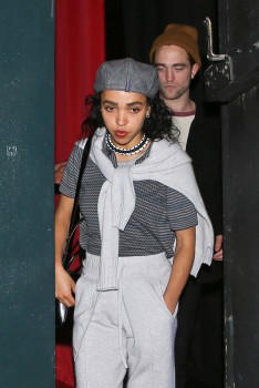 7 Mayo - Nuevas imágenes de Rob y FKA Twigs, ayer en LA!!! (6 Mayo) 291dc9408170998