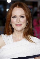 Julianne Moore - 'Non-Stop' premiere in LA 2/24/14  563544310448740